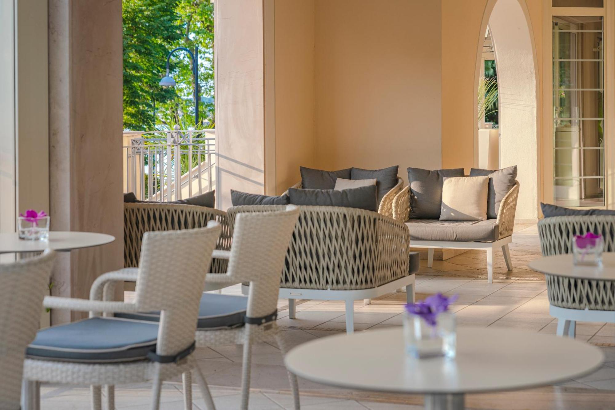 Villa Rosa Hotel Desenzano Ντεζεντσάνο ντελ Γκάρντα Εξωτερικό φωτογραφία