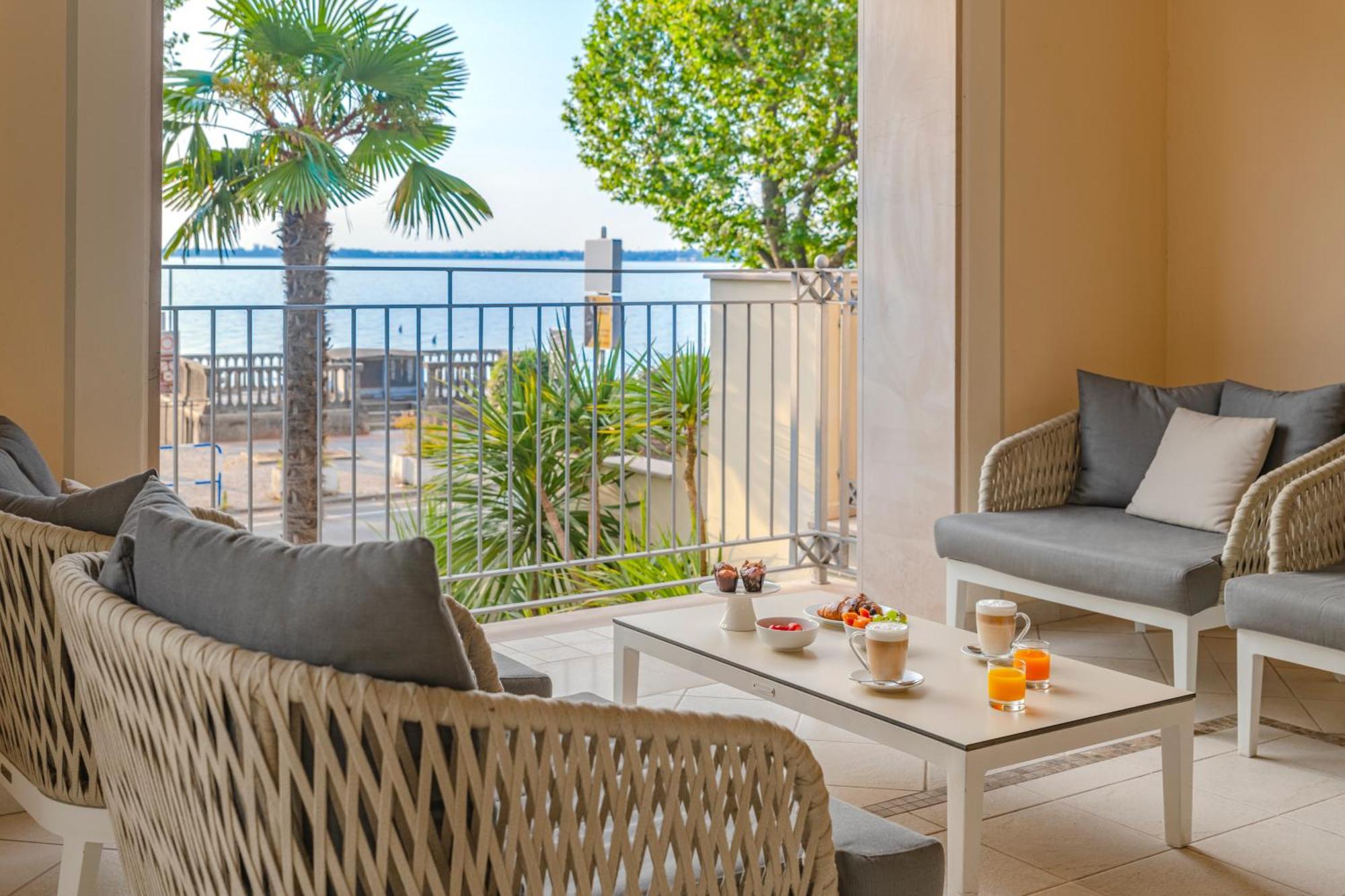 Villa Rosa Hotel Desenzano Ντεζεντσάνο ντελ Γκάρντα Εξωτερικό φωτογραφία