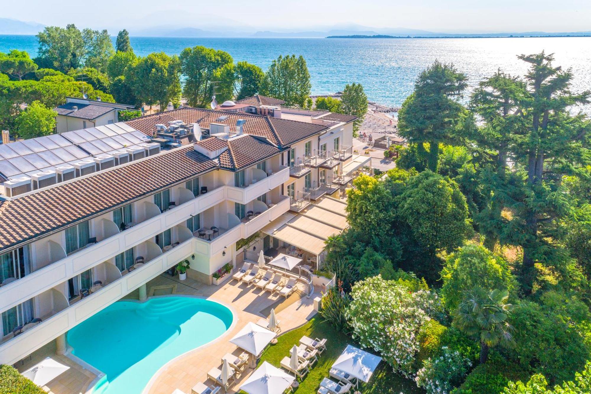 Villa Rosa Hotel Desenzano Ντεζεντσάνο ντελ Γκάρντα Εξωτερικό φωτογραφία