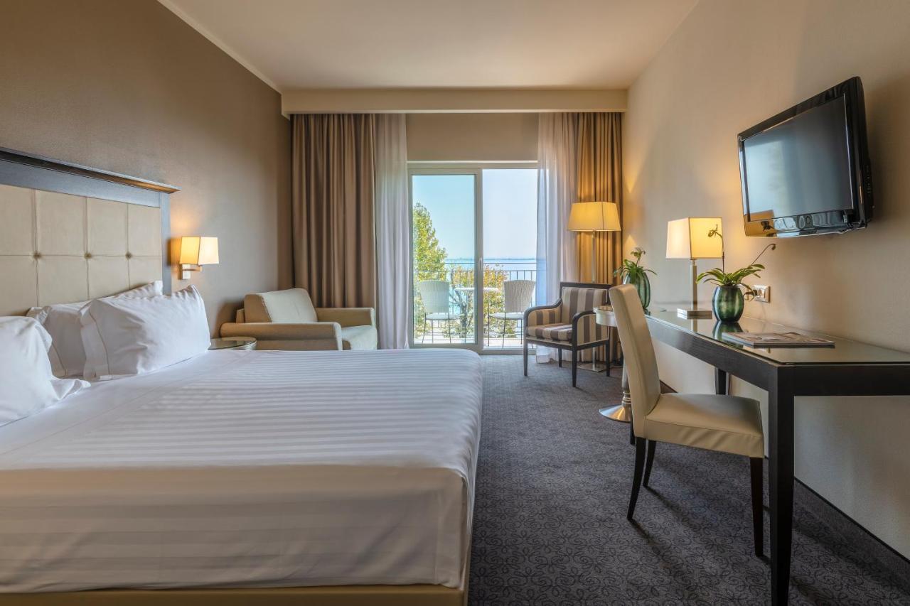 Villa Rosa Hotel Desenzano Ντεζεντσάνο ντελ Γκάρντα Εξωτερικό φωτογραφία