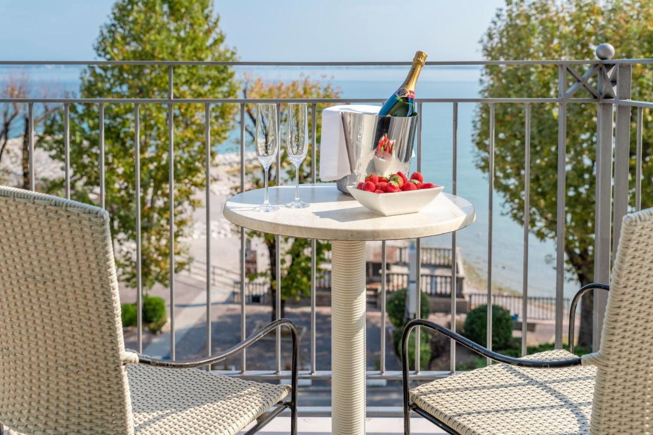Villa Rosa Hotel Desenzano Ντεζεντσάνο ντελ Γκάρντα Εξωτερικό φωτογραφία