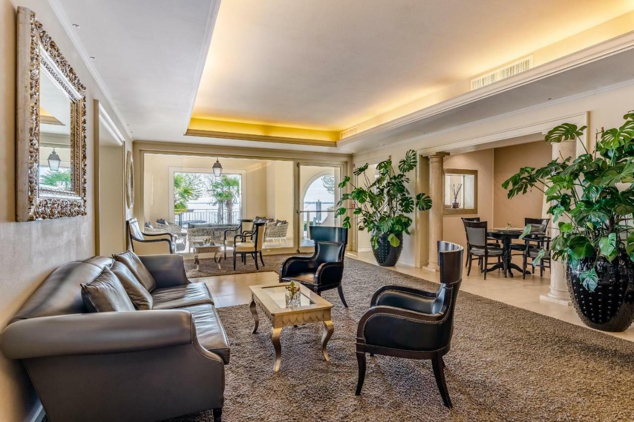 Villa Rosa Hotel Desenzano Ντεζεντσάνο ντελ Γκάρντα Εξωτερικό φωτογραφία